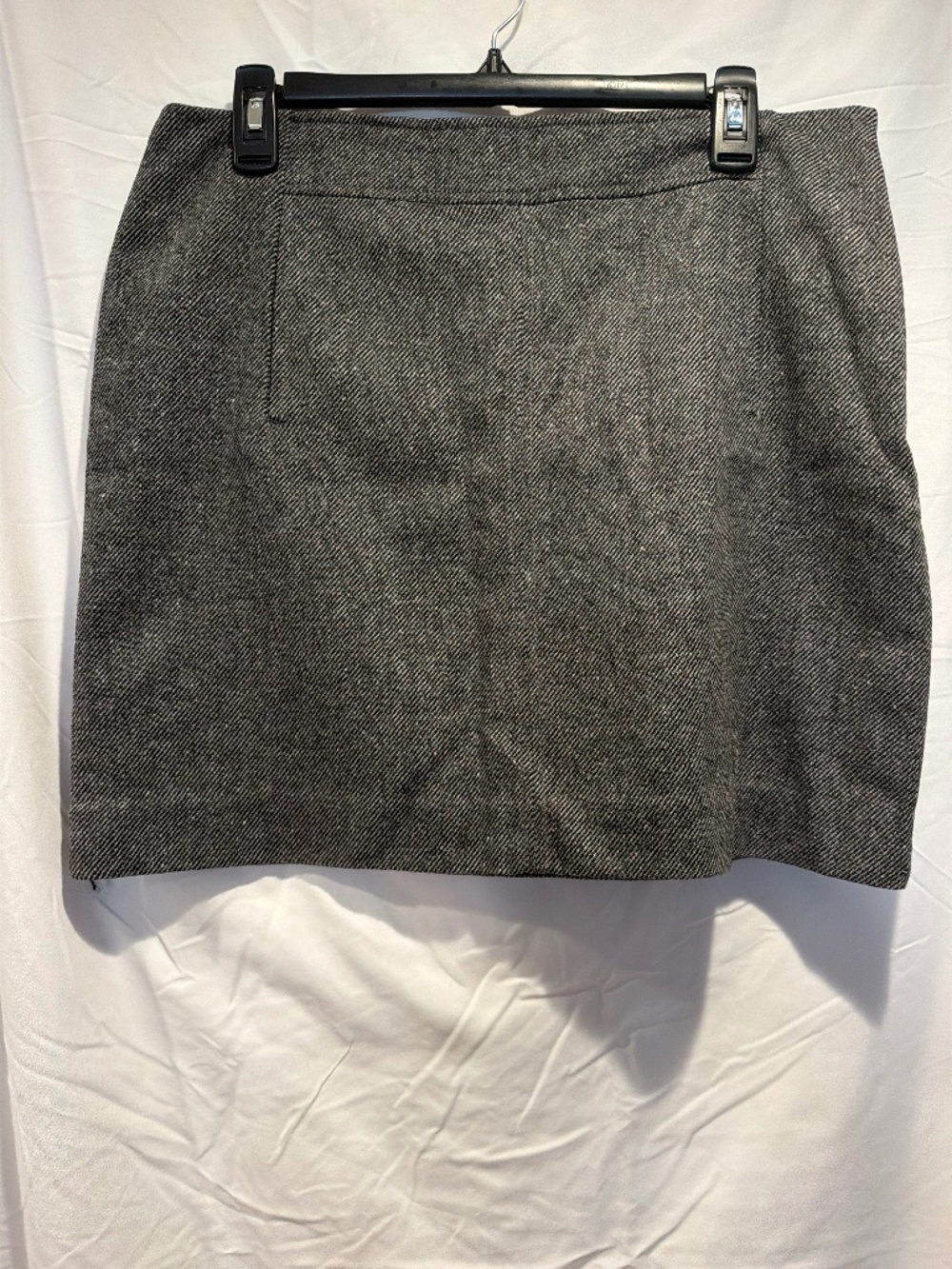 Banana Republic Tweed Lined skirt with front pockets and zippered side closure